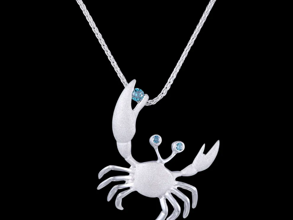 14K 22Mm Crab Pendant With 3 Blue Diamonds