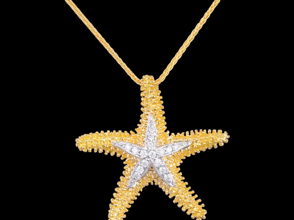 14K 22Mm Starfish Pendant With 16 Diamonds