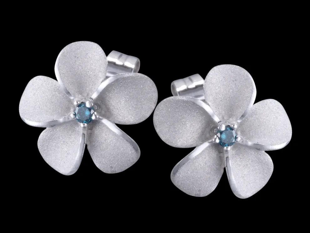 14Kw/G 11Mm Plumeria Earrings With 2 Blue Diamonds